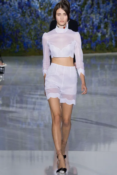 Look 5